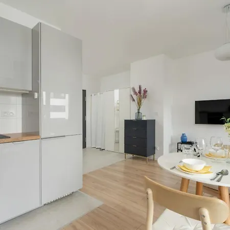 Baranczaka Cozy Studio With Parking In Poznan By Noclegi Renters Zewnętrze zdjęcie